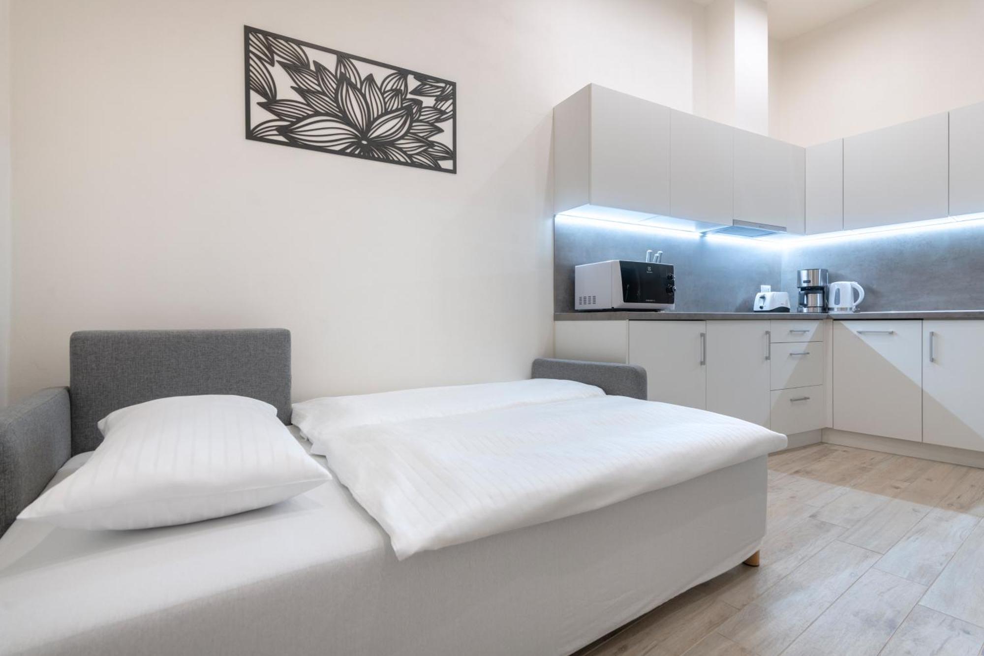 براغ Kinsky Garden Apartments And Suites By Dwellfort الغرفة الصورة
