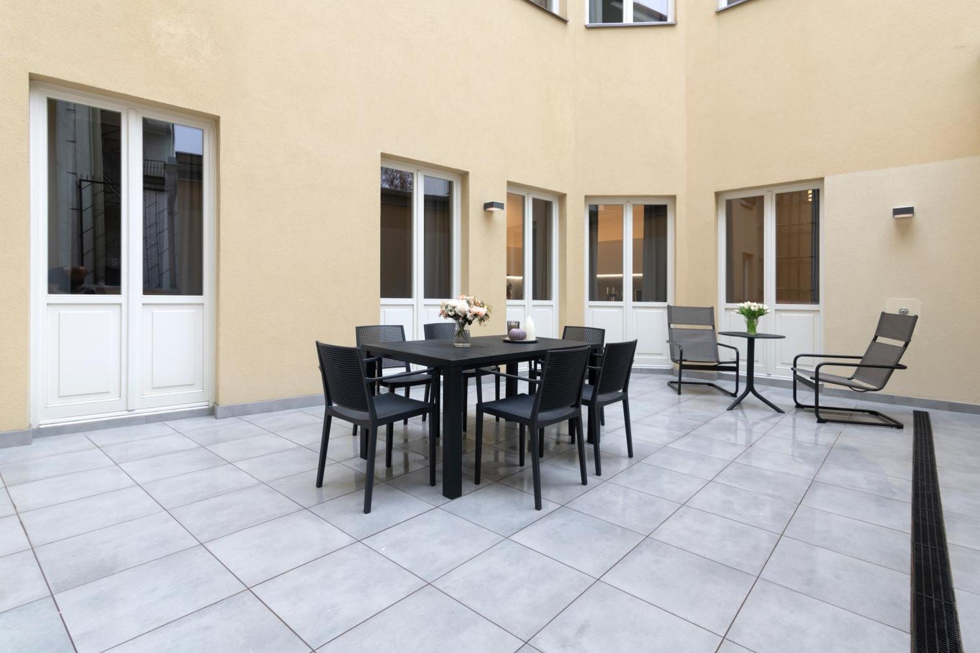 براغ Kinsky Garden Apartments And Suites By Dwellfort المظهر الخارجي الصورة